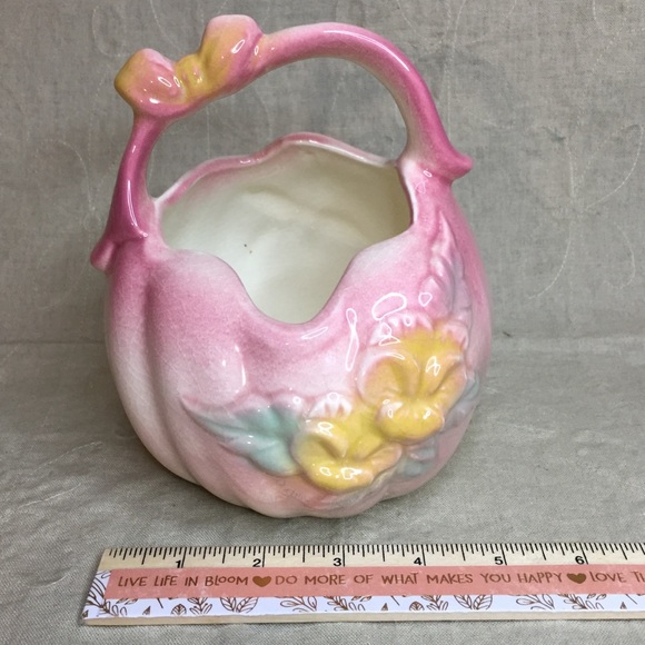 Vintage Hull Pottery Pink Sunglow Basket Butterfly Design - Picture 5 of 13